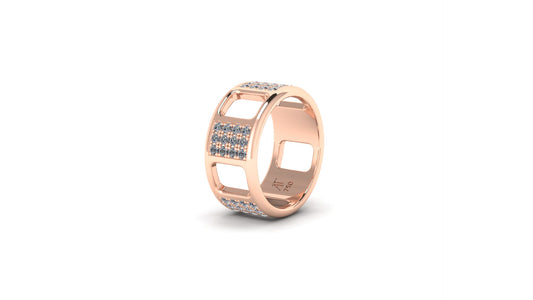 Pavé Ajouré Ring in Rose Gold with Diamonds