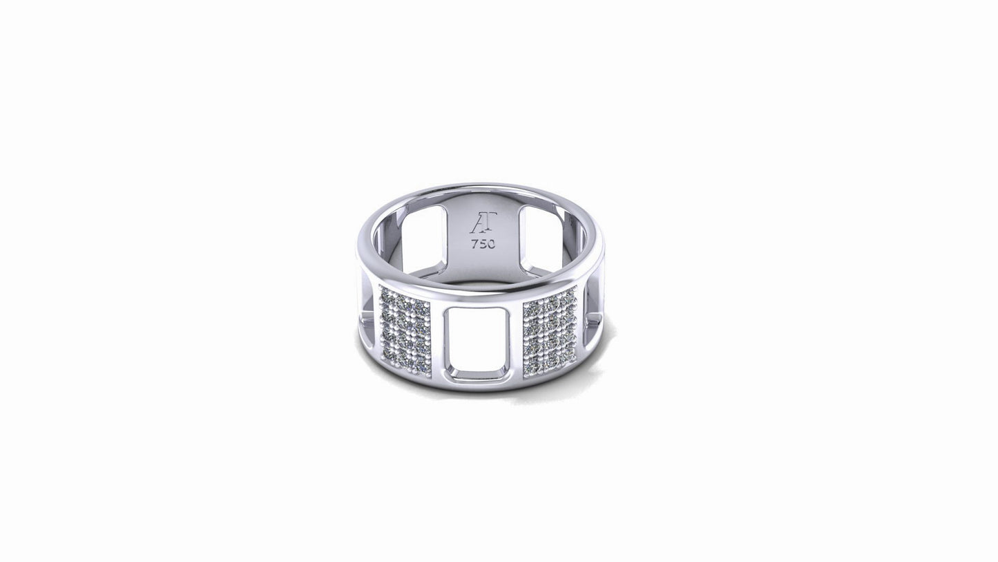 Pavé Ajouré Ring in White Gold with Diamonds