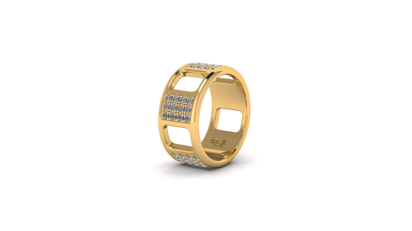 Pavé Ajouré Ring in Yellow Gold with Diamonds